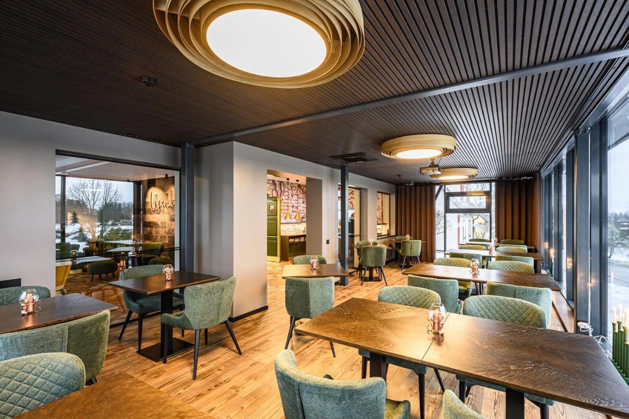 Ugandi Hotel Отепяе Екстер'єр фото