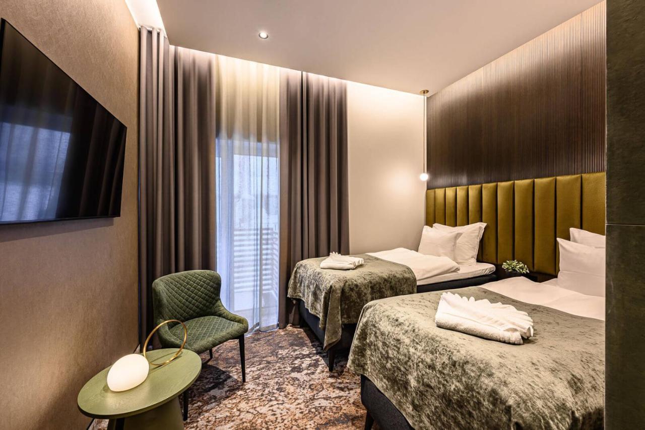 Ugandi Hotel Отепяе Екстер'єр фото