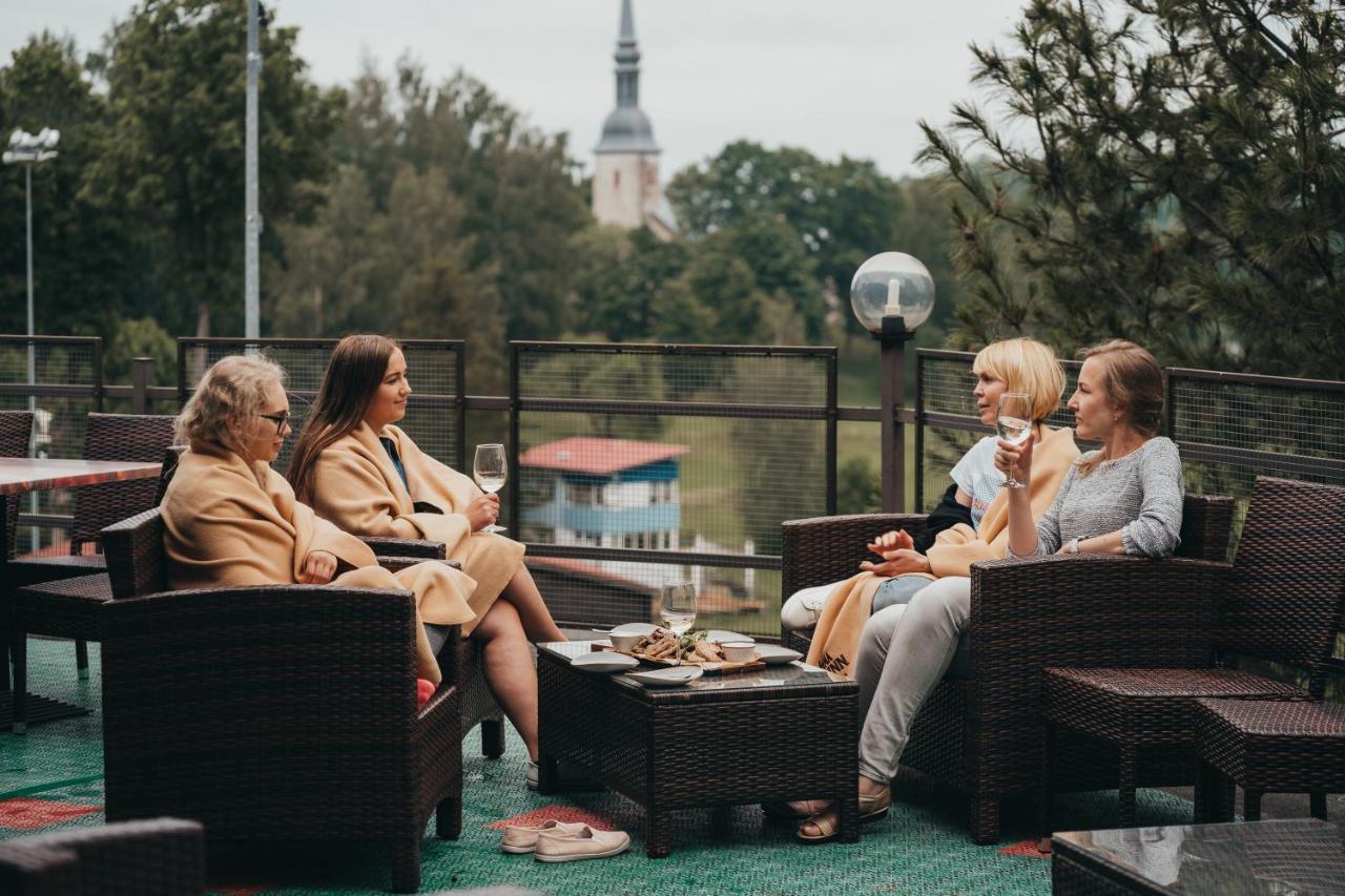 Ugandi Hotel Отепяе Екстер'єр фото