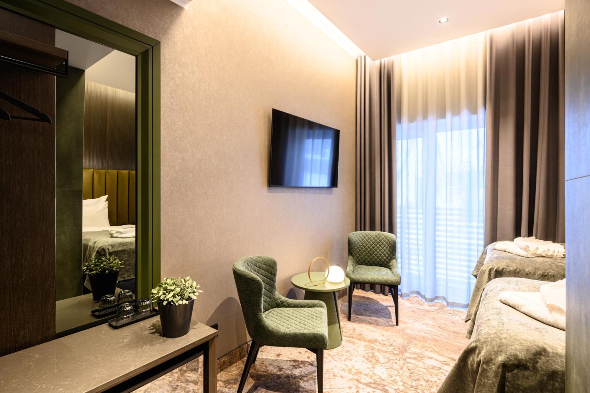Ugandi Hotel Отепяе Екстер'єр фото