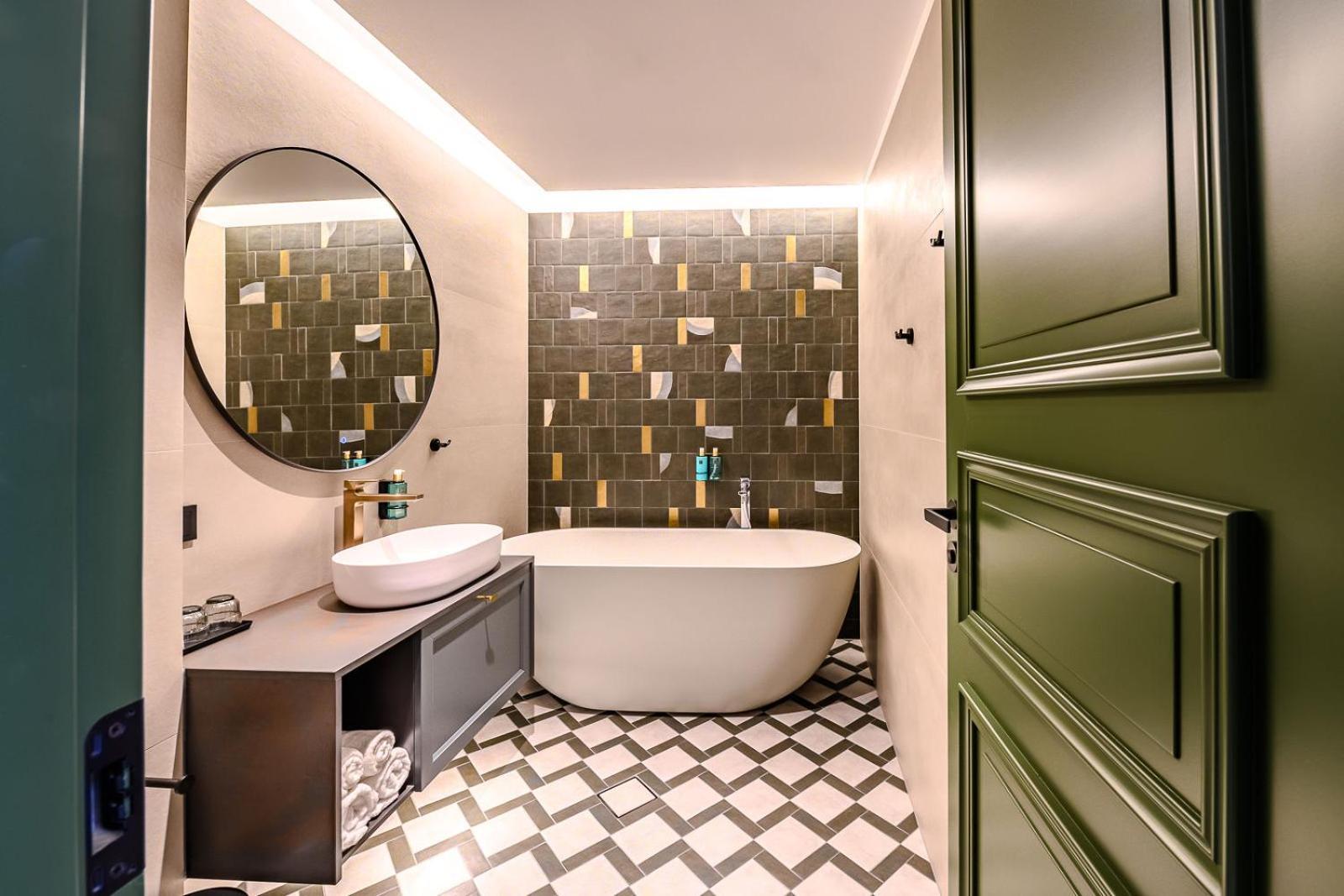 Ugandi Hotel Отепяе Екстер'єр фото